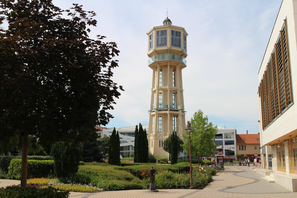 Bamboo Wellness Apartment Siofok Exterior photo