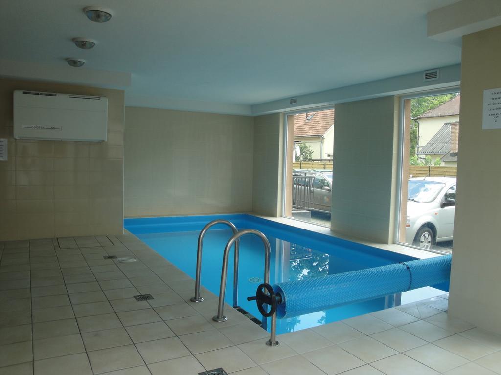 Bamboo Wellness Apartment Siofok Room photo